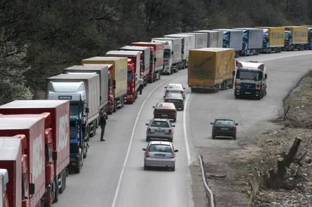 Опашка от тежкотоварни автомобили на ГКПП „Дунав мост 2“ на изход от страната