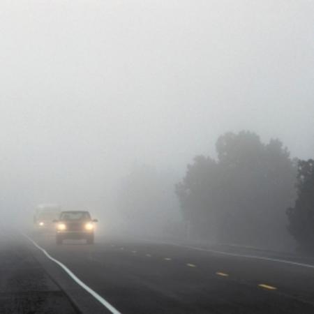 Намалена видливост поради појава на магла