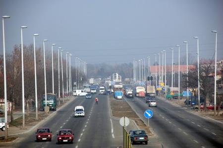 Сообраќајот на државните патишта се одвива по претежно суви коловози