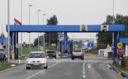 Informacija o vremenu zadržavanju na graničnim prelazima je promenljiva i relativna. informacija o vremenu zadržavanju na graničnim prelazima je promenljiva i relativna.