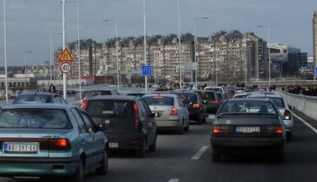 Zbog jakog vjetra dionica autoceste A6 Rijeka-Zagreb između čvorova Kikovica i Delnice otvorena je samo za osobna vozila zbog jakog vjetra dionica autoceste a6 rijeka-zagreb između čvorova kikovica i delnice otvorena je samo za osobna vozila