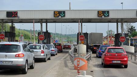 IZVEŠTAJ O STANJU NA PUTEVIMA 1GP HORGOŠ Srbija Mađarska AP A1, E75 Detalji: Državljani Srbije ne mogu uđu u Mađarsku od 1.septembra ukoliko je razlog putovanja turistički. Ulazak u Mađarsku u privatne svrhe je moguć samo na osnovu dobijene saglasnosti od izveŠtaj o stanju na putevima 1gp horgoŠ srbija mađarska ap a1, e75 detalji: državljani srbije ne mogu uđu u mađarsku od 1.septembra ukoliko je razlog putovanja turistički. ulazak u mađarsku u privatne svrhe je moguć samo na osnovu dobijene saglasnosti od