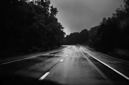 СОСТОЈБА: Сообраќајот на државните патишта се одвива непречено по наместа влажни коловози.